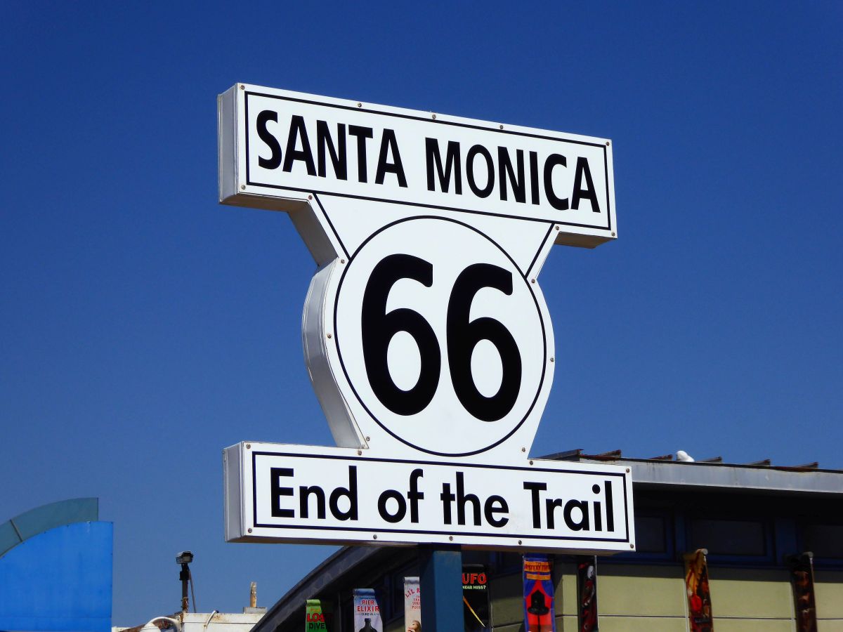 Route 66 Sign auf Santa Monica Pier