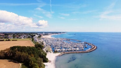 Photo of Wunderschönes Grömitz – Top 14 Sehenswürdigkeiten des Urlaubsortes in der Lübecker Bucht (mit Film-Doku)