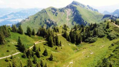 Photo of Andelsbuch im Bregenzerwald in Voralberg – „Der Niedere“ Panorama-Wanderung und Gleitschirmfliegen