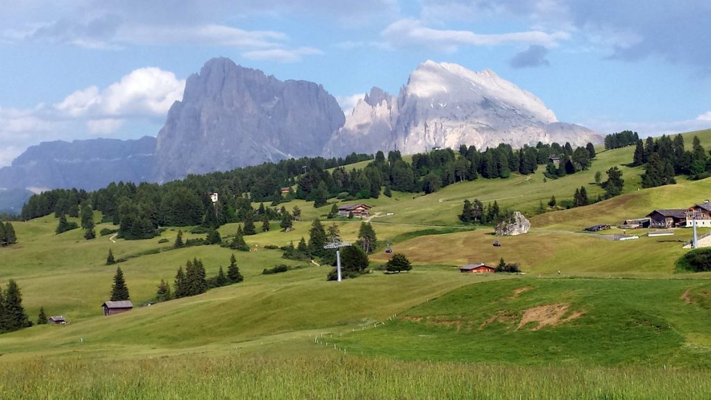 Compatsch panorama-berge-seiser-alm-compatsch - Alex travels